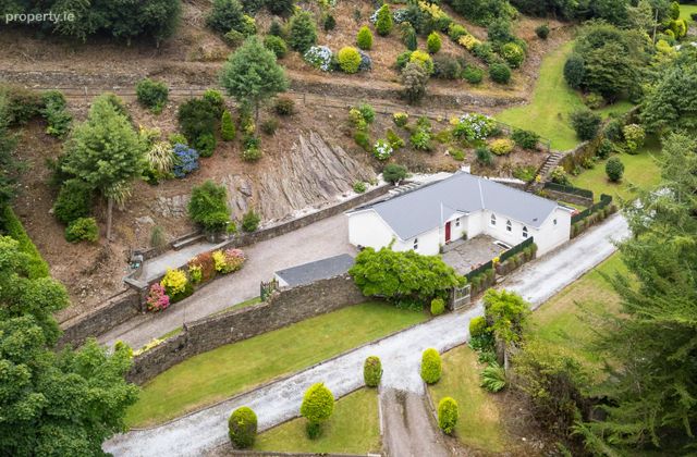 Classis Lodge, Classis, Ballincollig, Co. Cork - Click to view photos