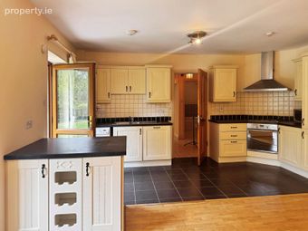 4 Hazel House, Garrane Darra, Wilton, Co. Cork - Image 5