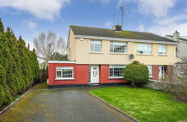 49 Woodlands, Navan, Co. Meath - Click to view photos