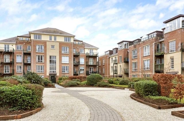 Apartment 6, House 3, Linden Court, Grove Avenue, Blackrock, Co. Dublin - Click to view photos