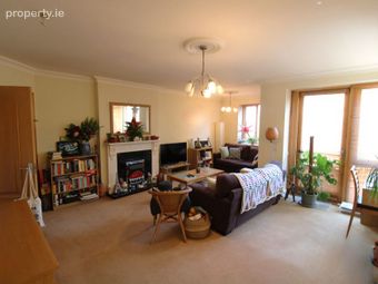 9 Keane Hall, Collegewood, Castleknock, Dublin 15 - Image 2