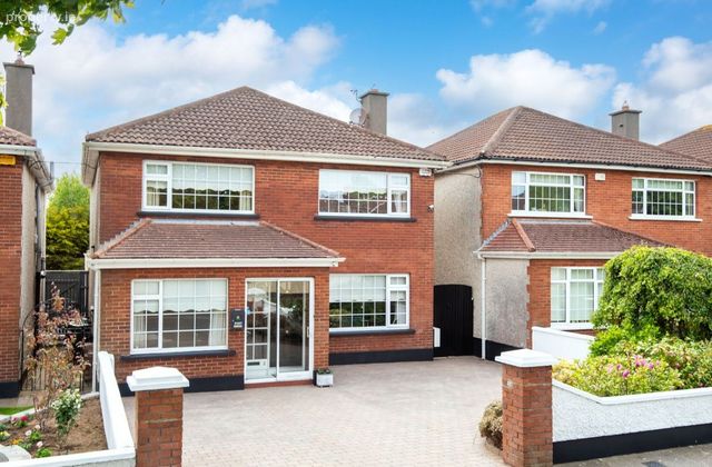 2 Onward Walk, Portmarnock, Portmarnock, Co. Dublin - Click to view photos