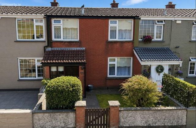 28 Brandon Crescent, Dillons Cross, Co. Cork, Dillons Cross, Co. Cork - Click to view photos