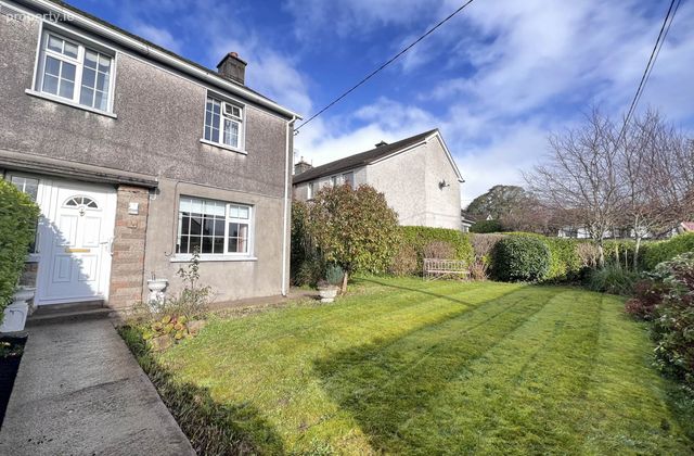38 Pearse Park, Clonmel, Co. Tipperary, Clonmel, Co. Tipperary - Click to view photos