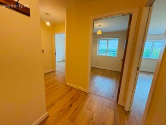 37 Rosbercon Court, Lower Rosbercon, New Ross, Co. Wexford - Image 2