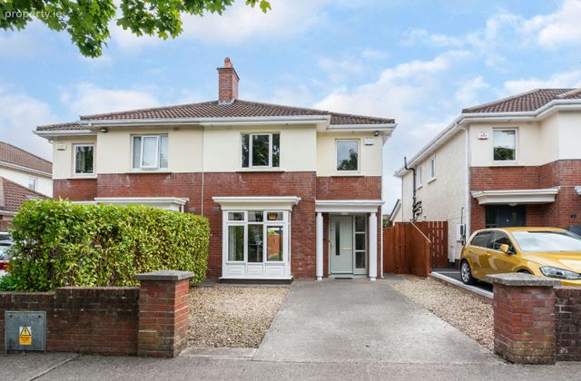 5 Woodstown Meadow, Knocklyon, Dublin 16 - Click to view photos