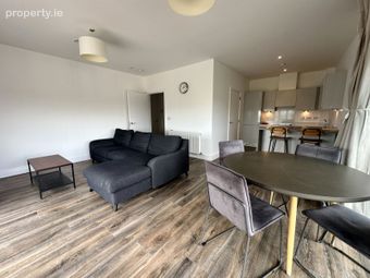 Apartment 17, Larkfield Hall, Leopardstown, Dublin 18 - Image 4