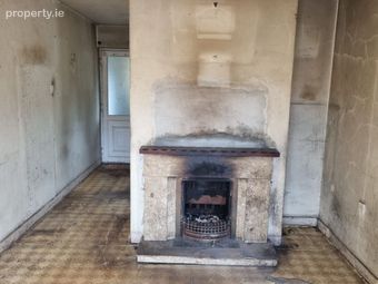 50 The Grove, Dingle, Co. Kerry - Image 2