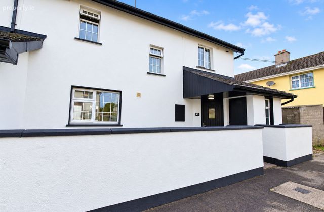 42 Grange Village, Mullingar, Co. Westmeath - Click to view photos