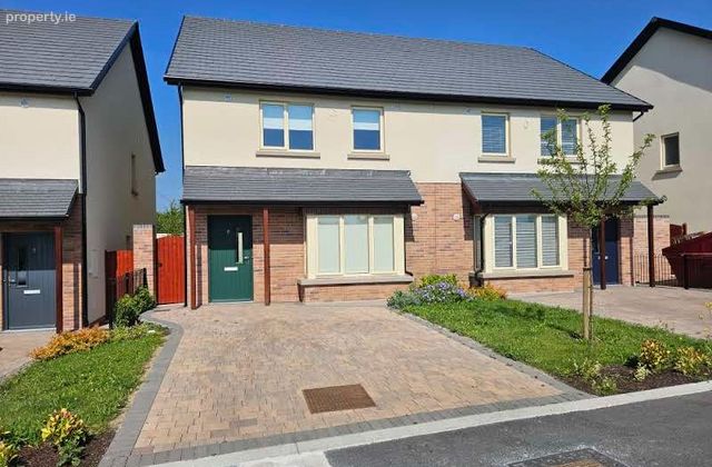Beechwood Grove, Dublin 15, Clonsilla, Dublin 15 - Click to view photos