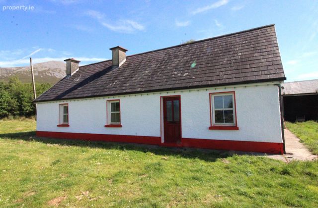 Derryhillagh, Castlehill, Derreen, Co. Mayo - Click to view photos