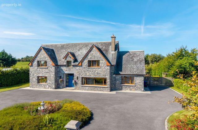Hazelhill, Ballyhaunis, Ballyhaunis, Co. Mayo - Click to view photos