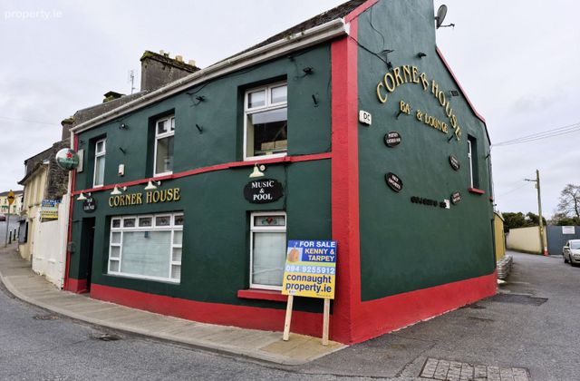 Corner House, Kilkelly, Kilkelly, Co. Mayo - Click to view photos