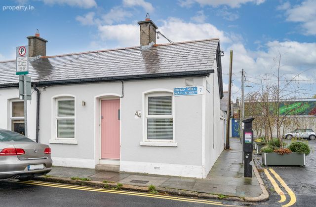 44 Niall Street, Stoneybatter, Dublin 7 - Click to view photos
