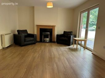 32 Butler Court, Mitchel Street, Thurles, Co. Tipperary - Image 3