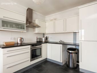 18 Parker House, Myrtle Court, Baldoyle, Dublin 13 - Image 3