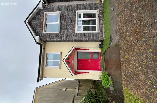 10 Springvale Heights, Tubbercurry, Co. Sligo, Tubbercurry, Co. Sligo - Click to view photos