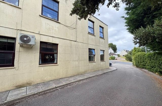7 Priory House, Priory Hall, Wexford Town, Co. Wexford - Click to view photos