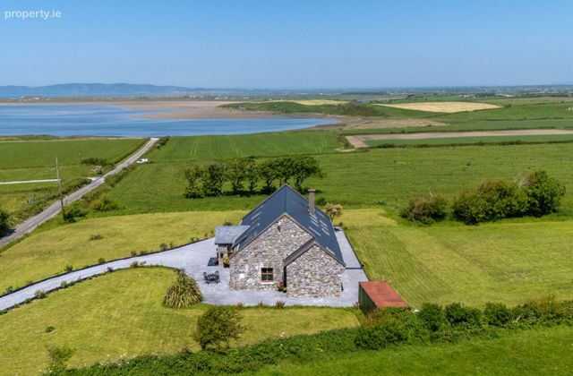 Barrow East, Ardfert, Banna, Co. Kerry - Click to view photos