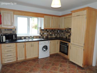 12 Claremont Park, Circular Road, Newcastle, Co. Galway - Image 4