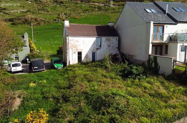 Barr Na Sr&aacute;ide, Caherciveen, Cahersiveen, Co. Kerry - Click to view photos