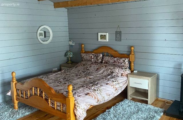 Monard, Turloughmore, Co. Galway - Click to view photos