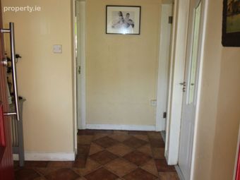 13 Bellefield Gardens, Ennis Road, Farranshone, Co. Limerick - Image 2