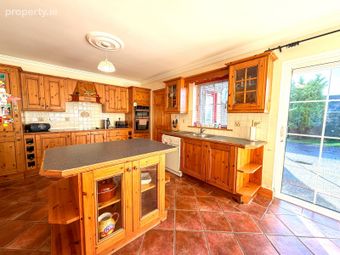 10 White Horse Lane, Turlough Road, Castlebar, Co. Mayo - Image 5