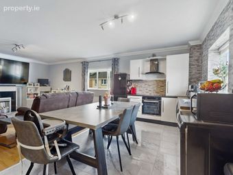 7 Brackenwood Avenue, Balbriggan, Co. Dublin - Image 3