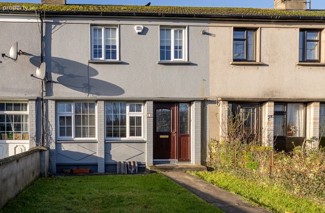 15 Collins Park, Carrick-on-suir, Co. Tipperary, Carrick-on-Suir, Co. Tipperary - Click to view photos