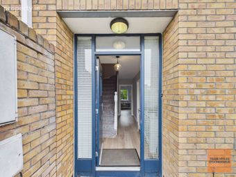 8 Fernleigh Court, Carpenterstown, Dublin 15 - Image 2