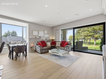 Apartment 20, The Shore, Seamount Rise, Malahide, Co. Dublin - Image 5