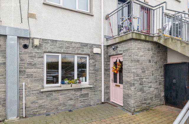 5 Cois Croinn, Saltown, Dundalk, Co. Louth, Dundalk, Co. Louth - Click to view photos