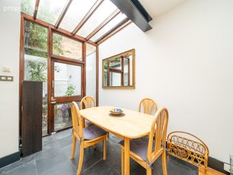 3 Davis Place, Dublin 8 - Image 5
