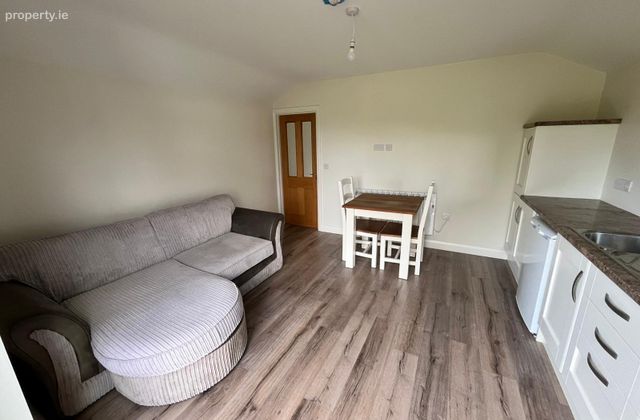 Enfield, Co. Meath, Enfield, Co. Meath - Click to view photos