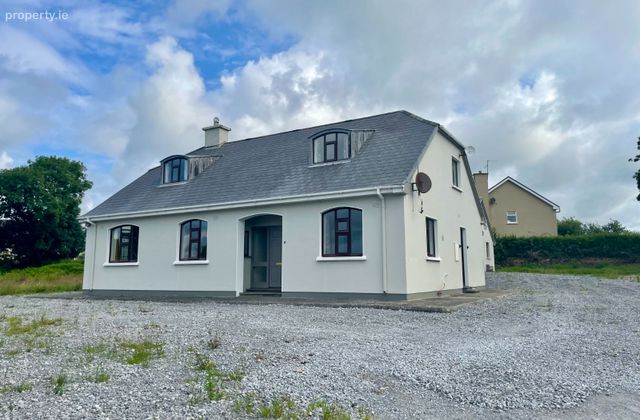 2 Ballyoughtragh, Milltown, Co. Kerry - Click to view photos