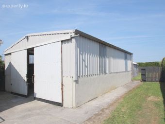 4 Saint Manchan's Estate, Derrynagun, Ballycumber, Lemanaghan, Co. Offaly - Image 4