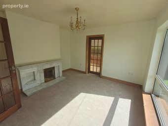 Carrignafoy Avenue, Carrignafoy, Cobh, Co. Cork - Image 5