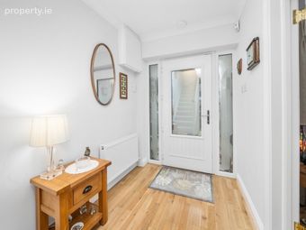 90 College Park Way, Dublin 16, Ballinteer, Dublin 16 - Image 2