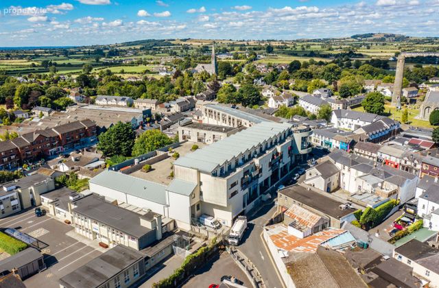 Claregate Court, Kildare, Co. Kildare - Click to view photos