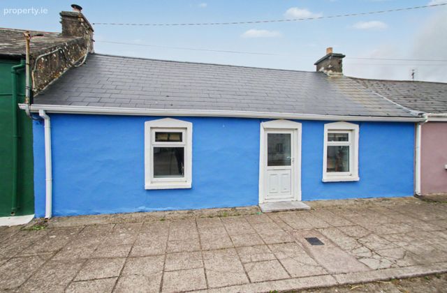 'an Tigin', Aghada, Midleton, East Cork, Co. Cork - Click to view photos