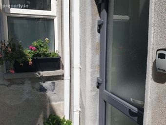 8 St Bridgits Terrace, Bohermore, Co. Galway - Image 4