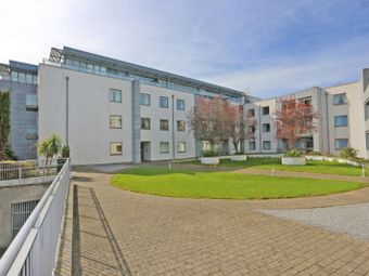 Apartment 18, Lansdowne Hall, O'callaghan Strand, North Circular Road, Co. Limerick - Image 3