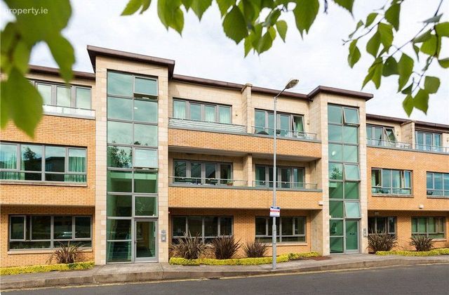 Apartment 34, Garrison Mews, Cabinteely, Dublin 18 - Click to view photos