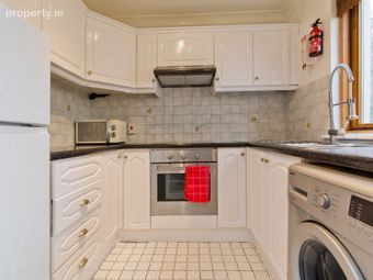 8 Beauparc Downs, Monkstown Valley, Monkstown, Co. Dublin, Monkstown, Co. Dublin - Image 4