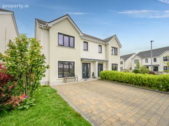 19 The Square, Elmbury, Carrigtwohill, Co. Cork