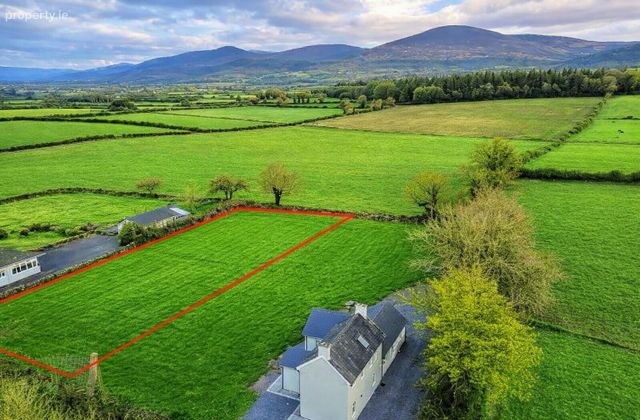 Carrigmore, Burncourt, Clogheen, Co. Tipperary - Click to view photos