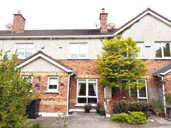 10 Linnetfields Close, Castaheany, Clonee, Dublin 15 - Image 2