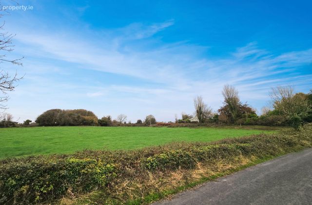 Cahermacrea, Ruan, Co. Clare - Click to view photos