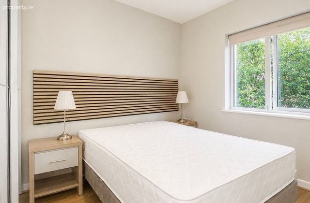 4 Park Lane, Dun Laoghaire, Co. Dublin, Dun Laoghaire, Co. Dublin - Click to view photos